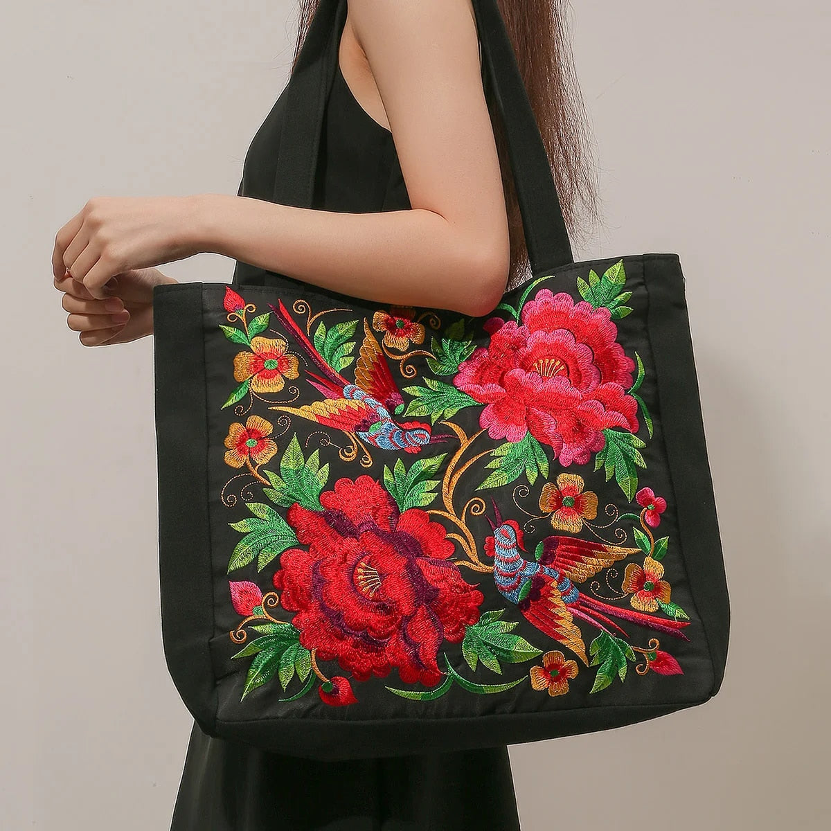 Ingleiv | Bolsa de mano bordada con expresión artística