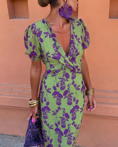 Aria™ - Elegante Vestido Maxi con Escote en V y Patrón de Hojas