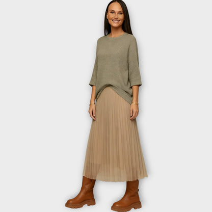 Top de Punto y Falda Midi Plisada