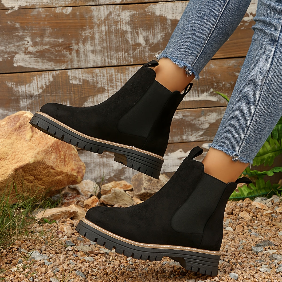 Botines de mujer en color sólido con suela gruesa