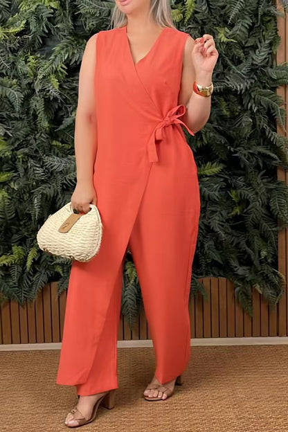 Mono de mujer casual con escote en V y tirantes cruzados