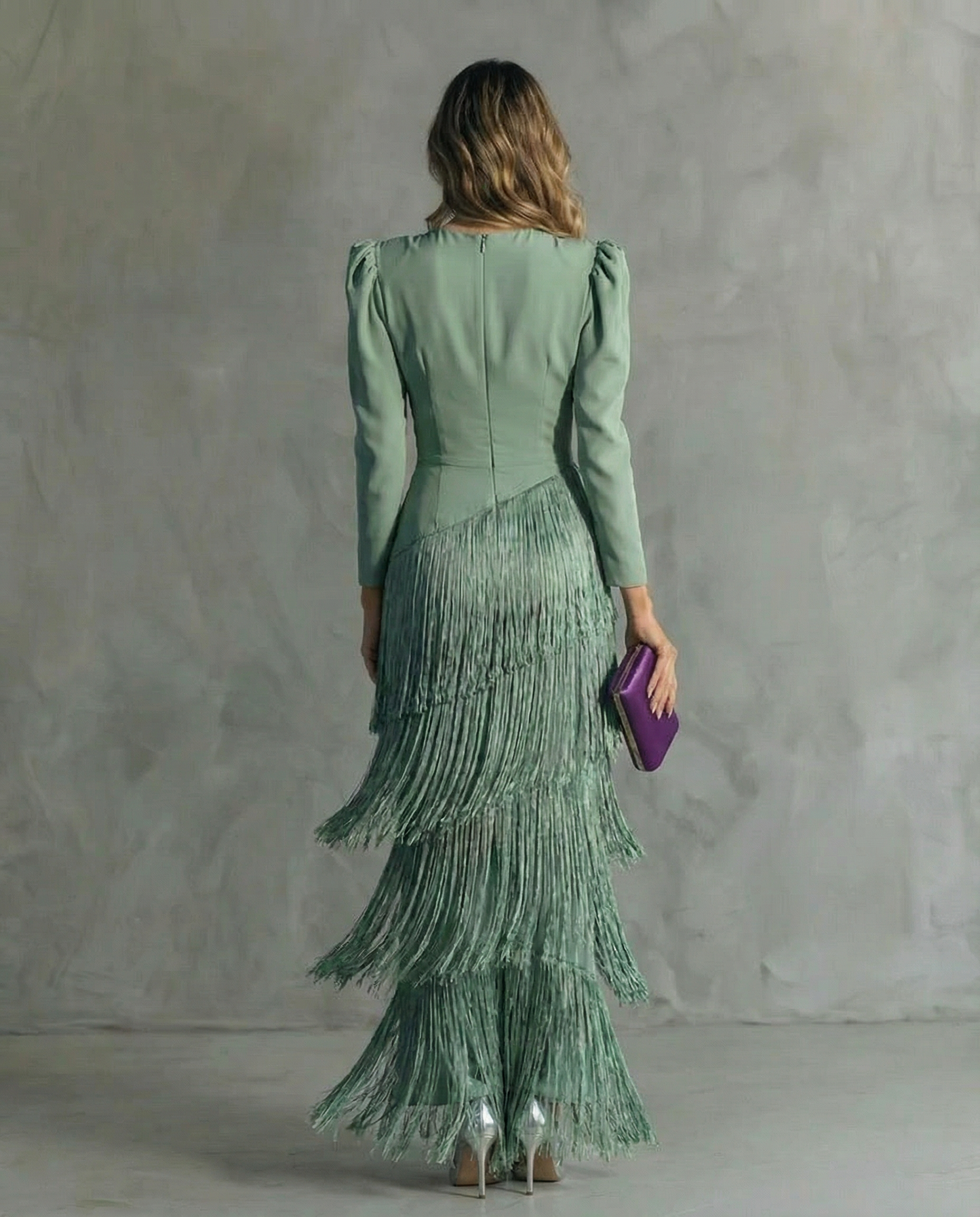 Elara™ | Elegante vestido midi con mangas de flecos