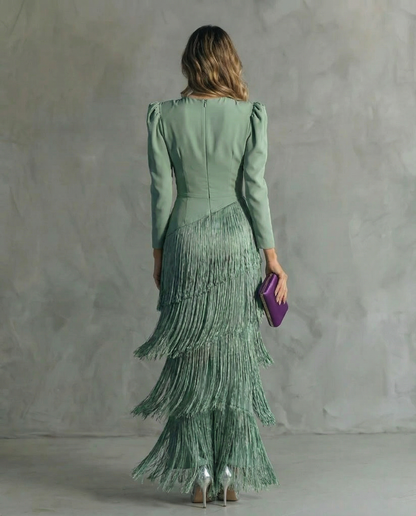 Elara™ | Elegante vestido midi con mangas de flecos