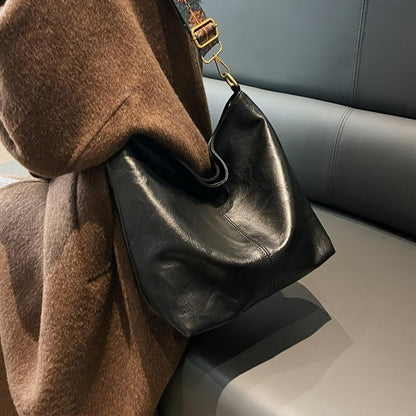 Embjørg | Bolso de Hombro Clásico con Correa Ajustable y Patrón