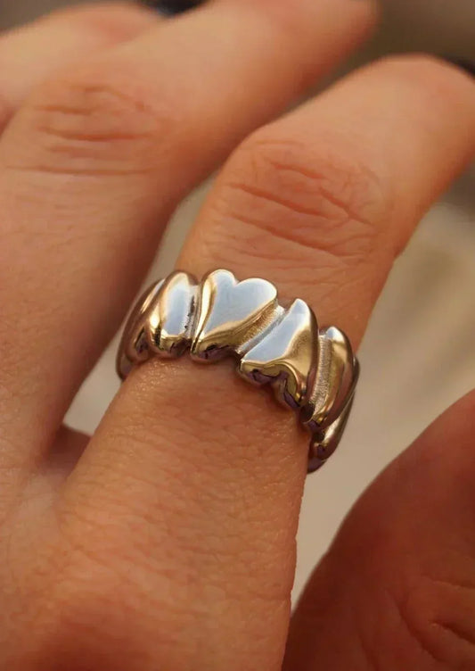 Hazel | Anillo de Corazón Envolvente
