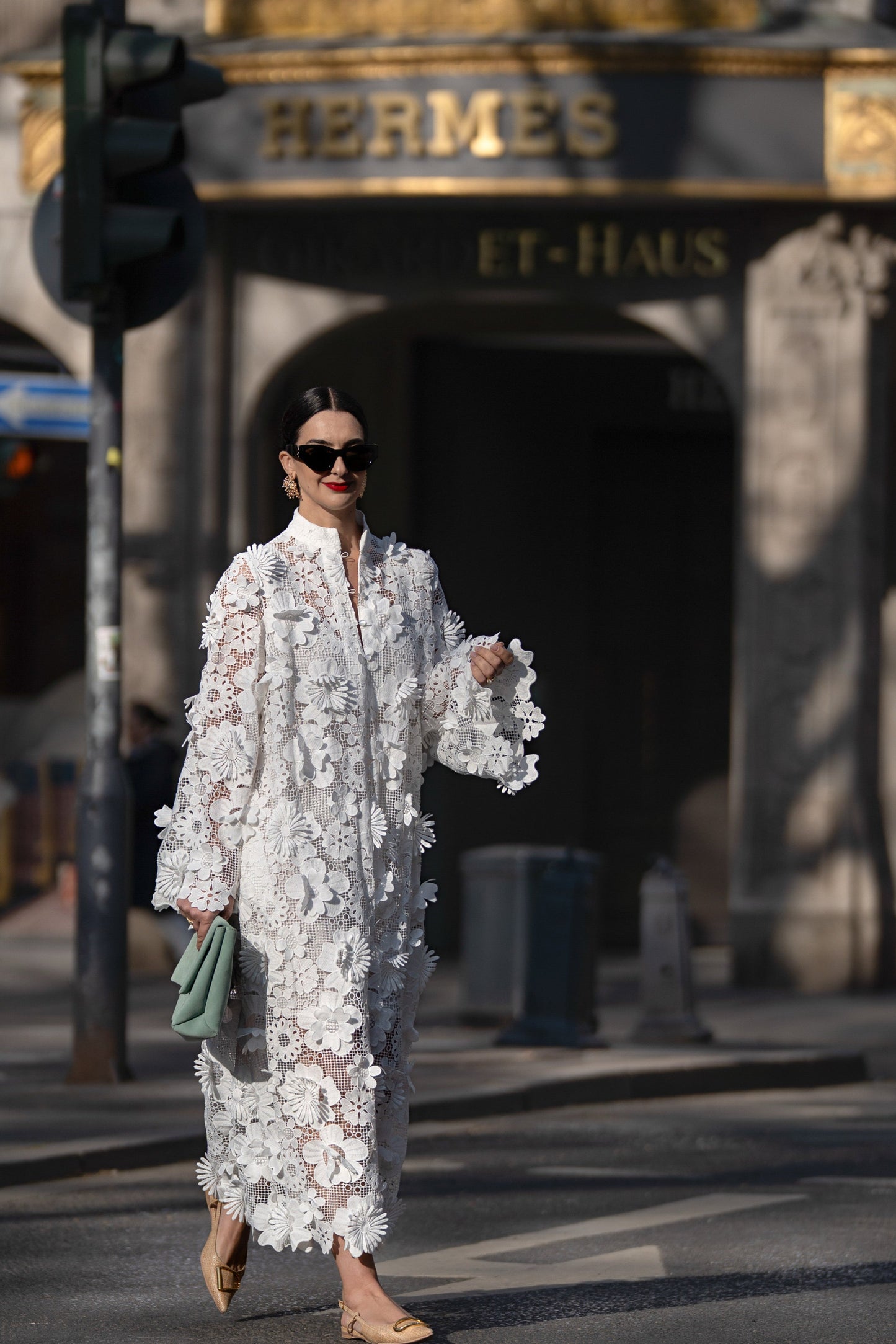 Yelira | Elegante Vestido Blanco de Encaje