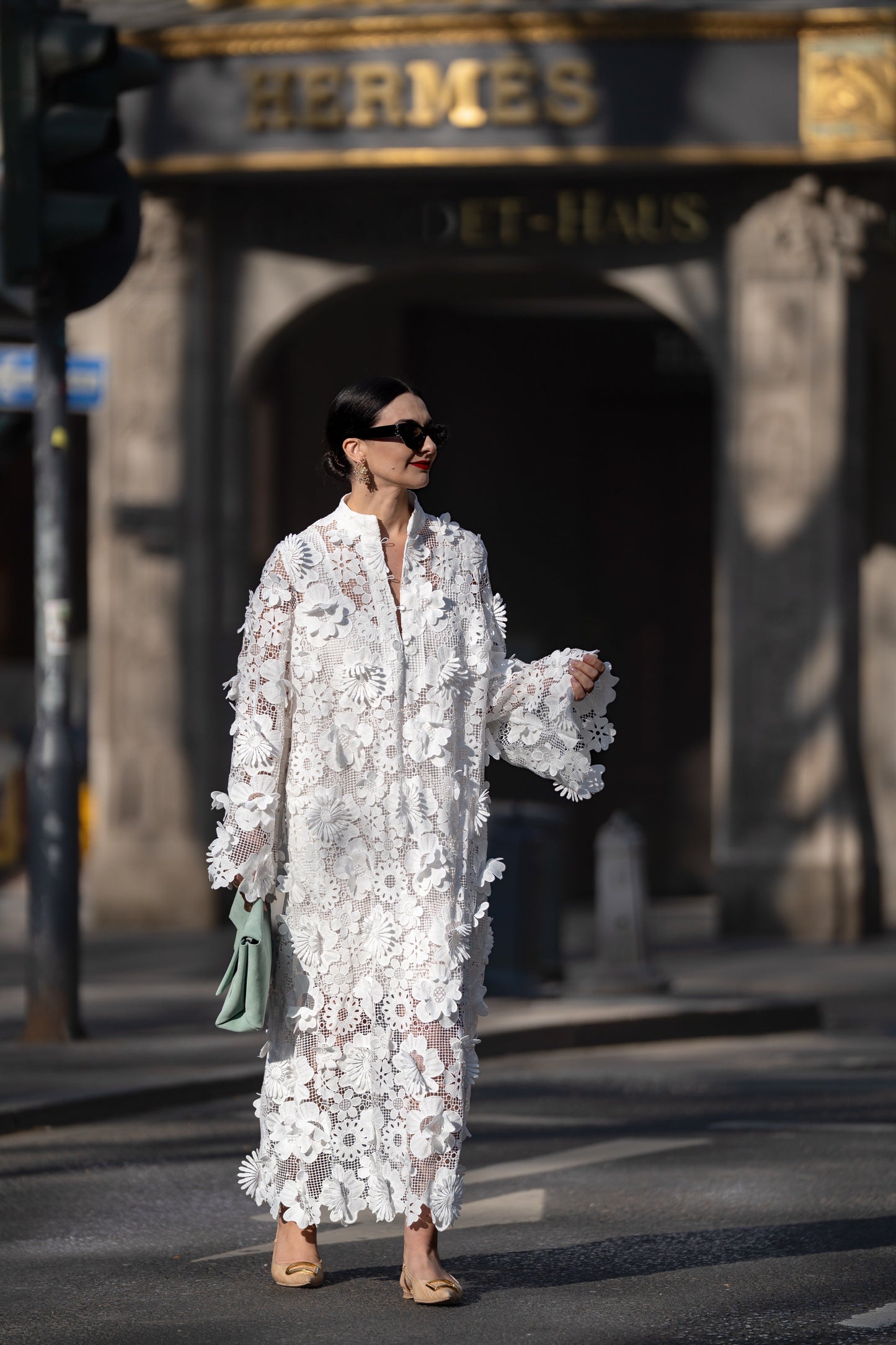 Yelira | Elegante Vestido Blanco de Encaje