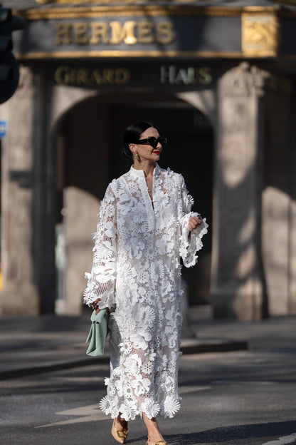 Yelira | Elegante Vestido Blanco de Encaje