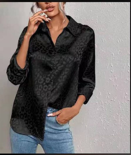 Gwendolyn - Camisa Button-Up en Satén Bicolor con Estampado de Leopardo