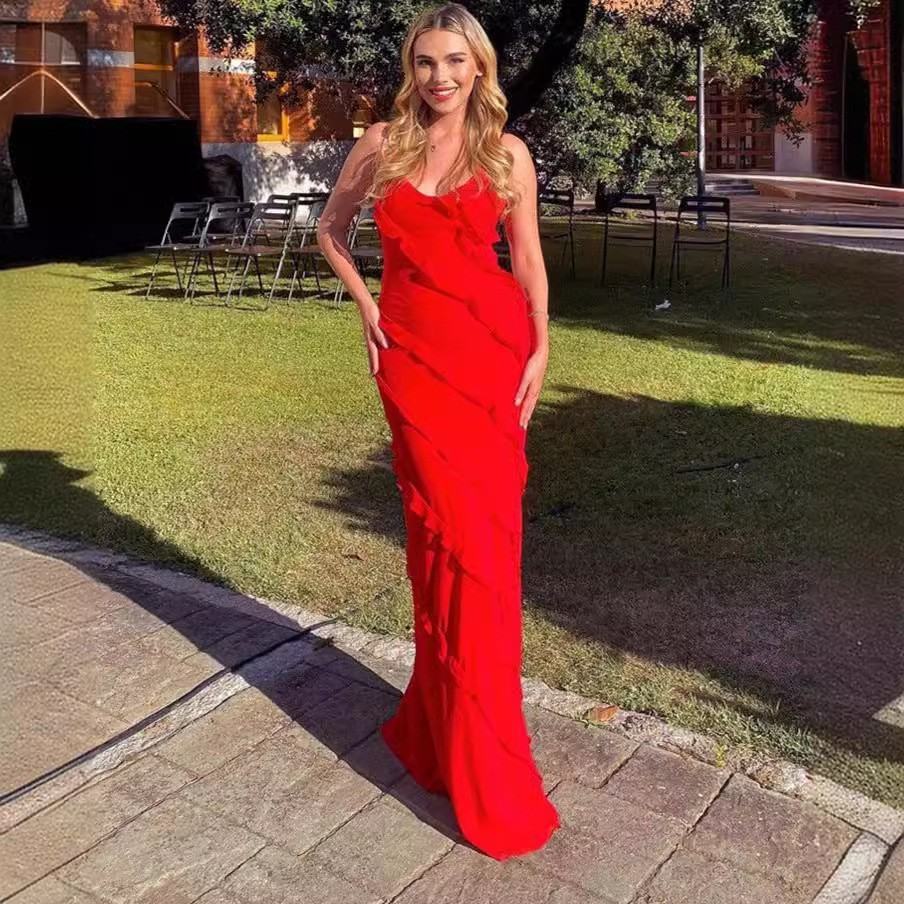 Adrienne – Vestido Elegante con Volantes