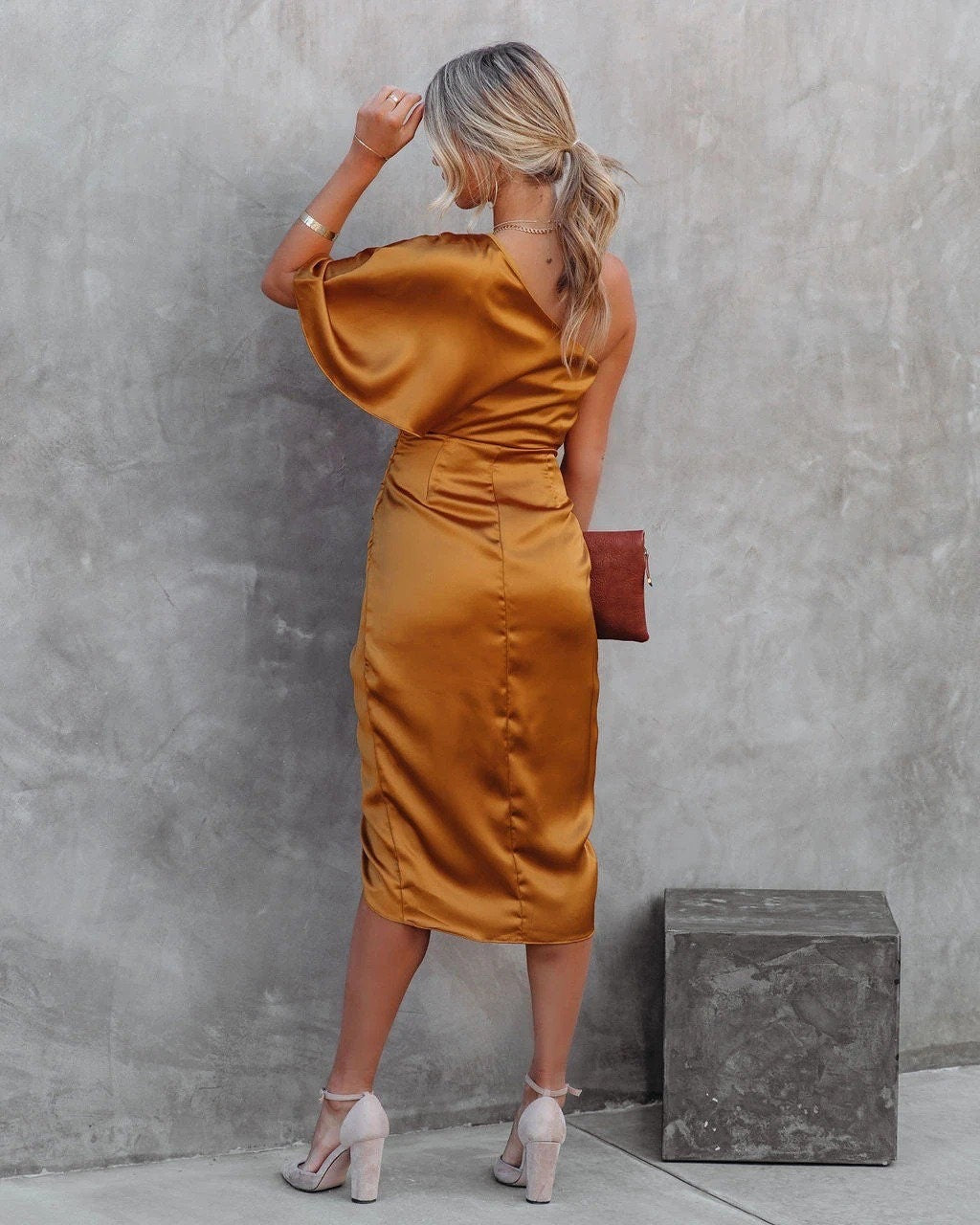 Kaelani | Vestido de Satén Chic