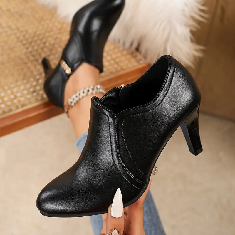 Isaura - Elegantes Botas de Cuero
