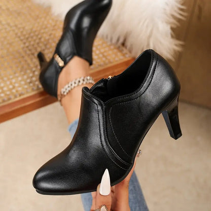 Isaura - Elegantes Botas de Cuero