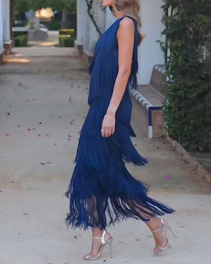 Vestido elegante de flecos Maya con hombros al descubierto