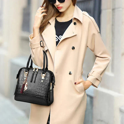 Bolso de Cuero con Relieve de Cocodrilo