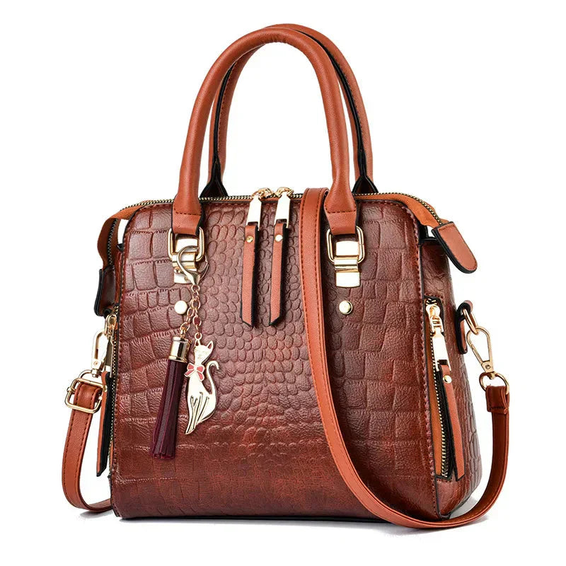 Bolso de Cuero con Relieve de Cocodrilo