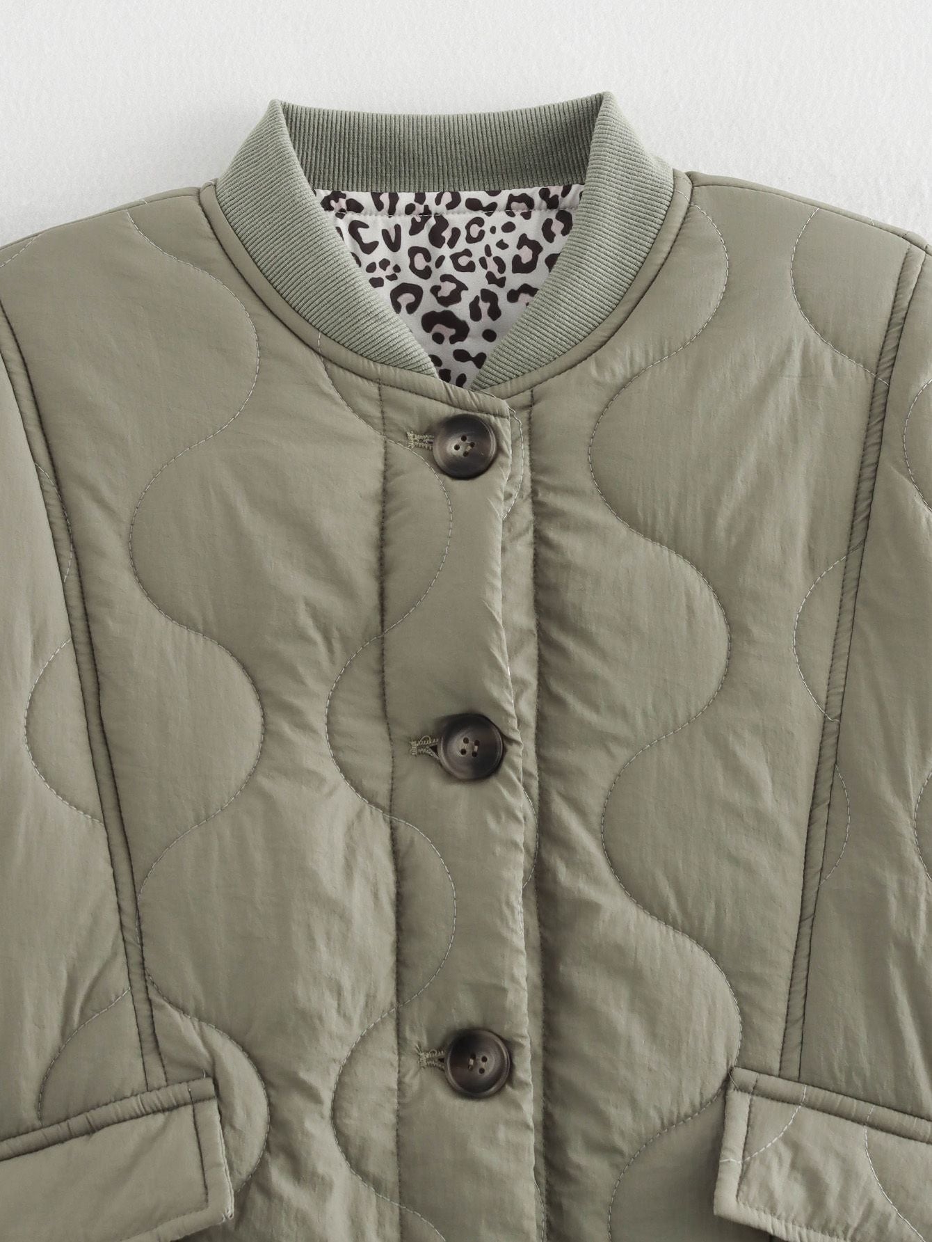 Nika™ | Abrigo con forro de estampado de leopardo