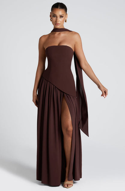 Vestido Maxi Sin Tirantes para Mujer con Abertura Alta y Cintura Asimétrica