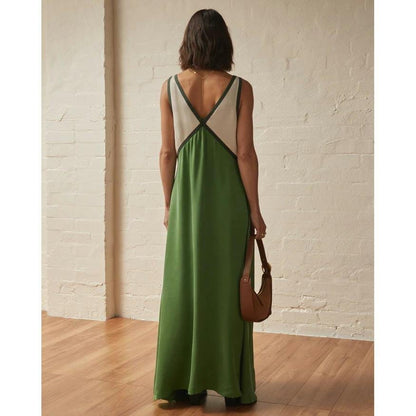 RENATA | VESTIDO DE CUELLO EN V