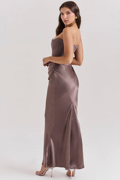 Paloma - Vestido Maxi Elegante de Satén Sin Mangas