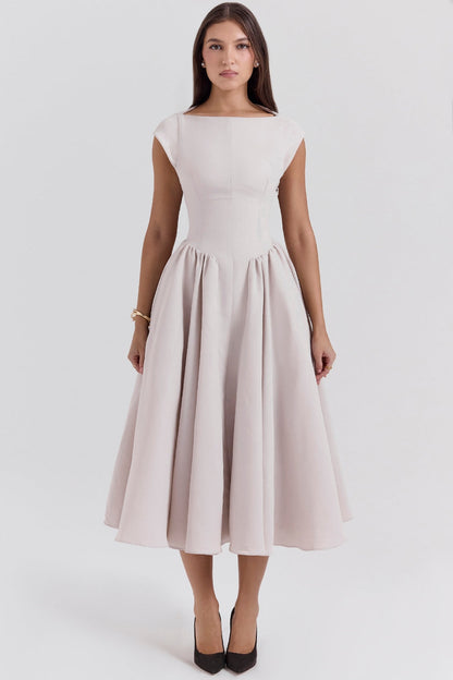 LUMI – VESTIDO SIN ESPALDA CON HOMBROS CAÍDOS