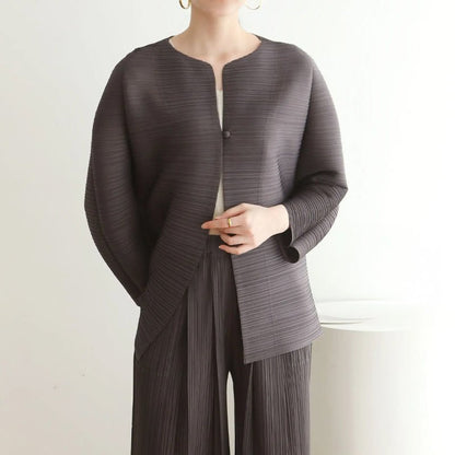 ERMELINDE I BLAZER PLEATÉ ELEGANTE