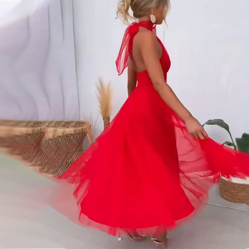 Jennifer | Vestido de Tendencia con Cuello Alto Aria