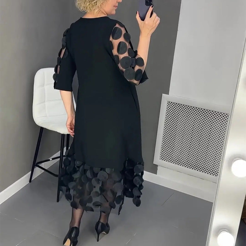 Demi | Vestido Midi Acampanado con Decoración de Lunares