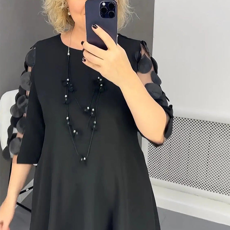 Demi | Vestido Midi Acampanado con Decoración de Lunares