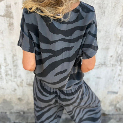 Evelina | Top y Pantalones con Estampado de Cebra en V