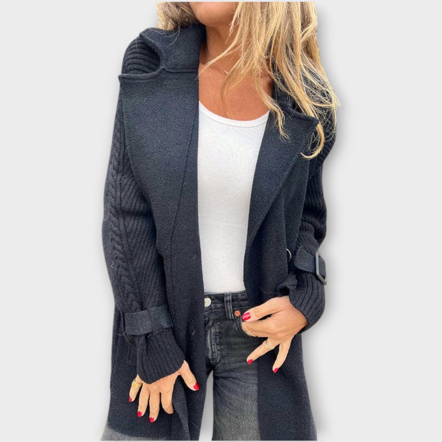 Abrigo de invierno con detalles de punto chic y acogedor