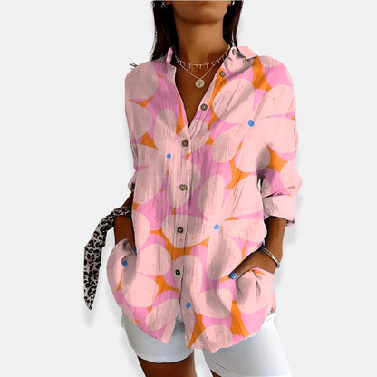LYSSA™ | Blusa floral con cierre de botones