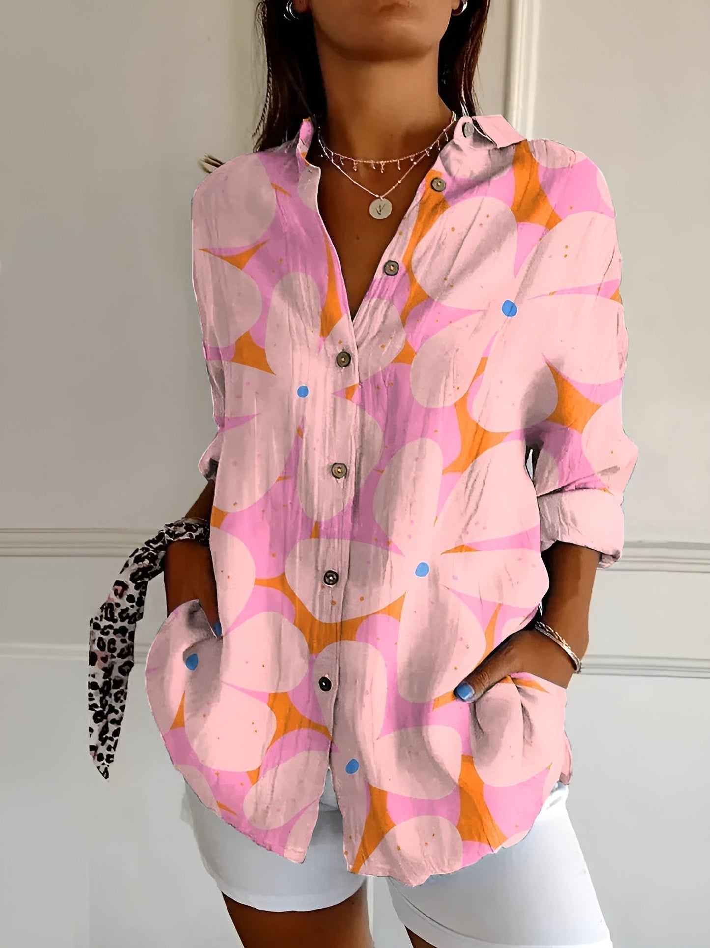 BLUSA FLORAL DESIREE CON TAPETA DE BOTONES