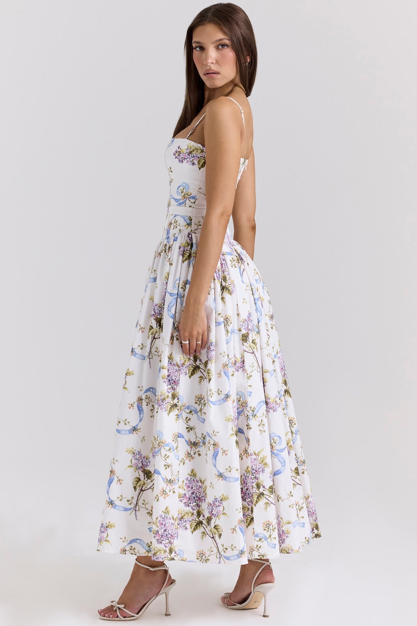 Kessara - Elegante Vestido Maxi Floral de Tirantes de Verano